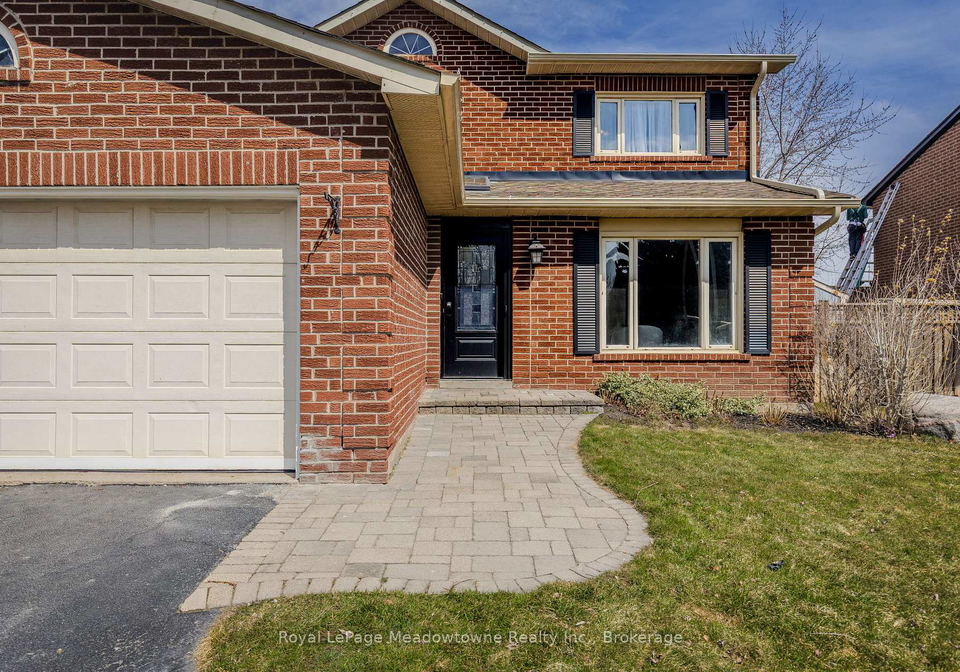 740-robertson-crescent-milton-ontario-w12954562