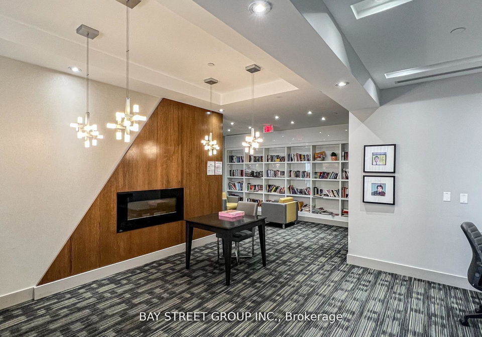 75-eglinton-avenue-w-mississauga-ontario-w12955216