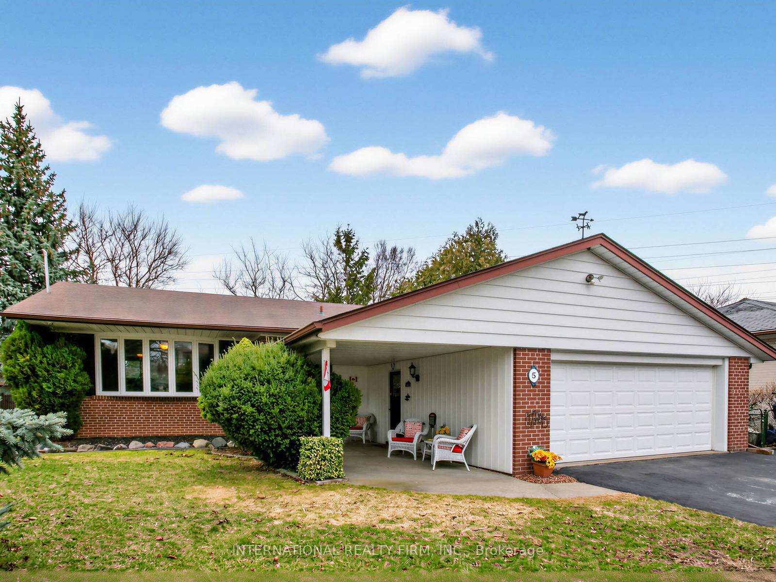 5-castlebar-road-etobicoke-ontario-w12955504