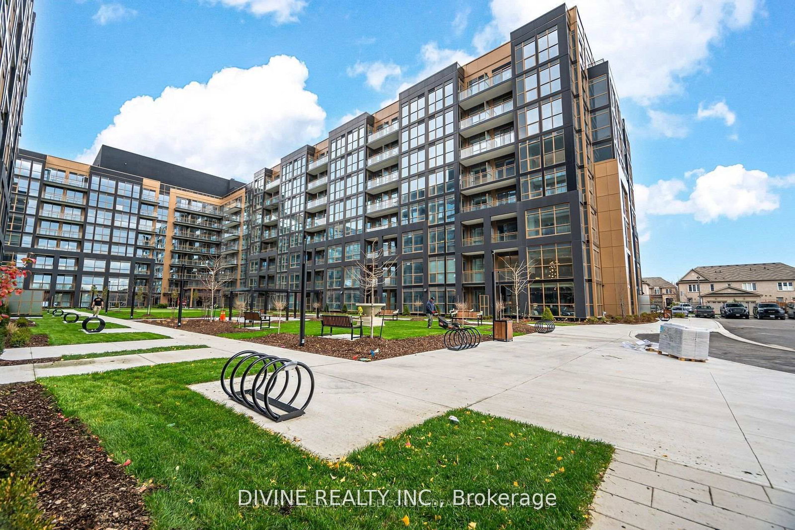 2343-khalsa-gate-oakville-ontario-w12955698