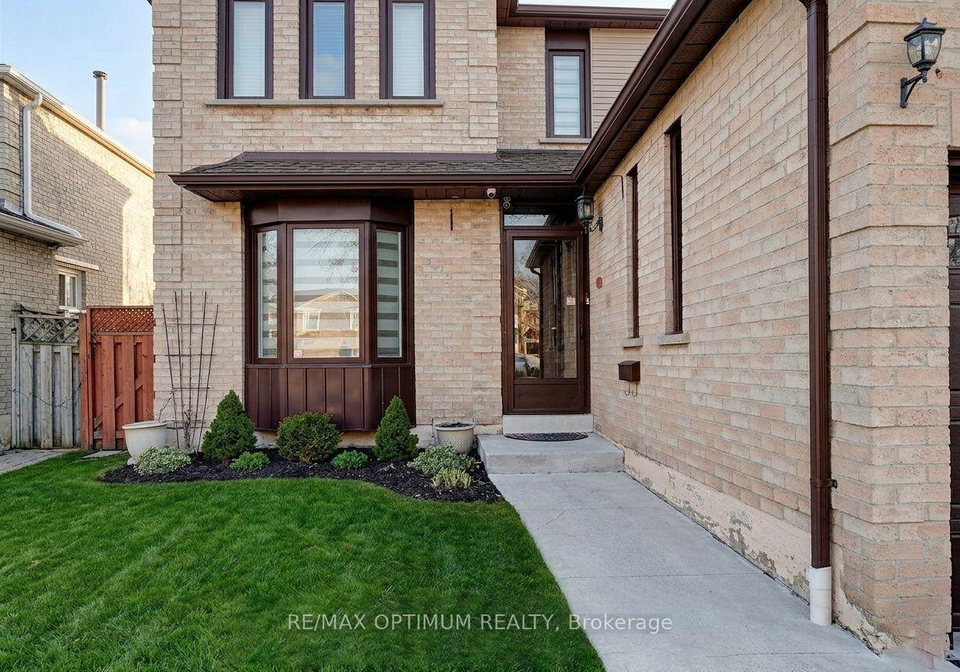 5-clydesdale-circle-brampton-ontario-w12955766