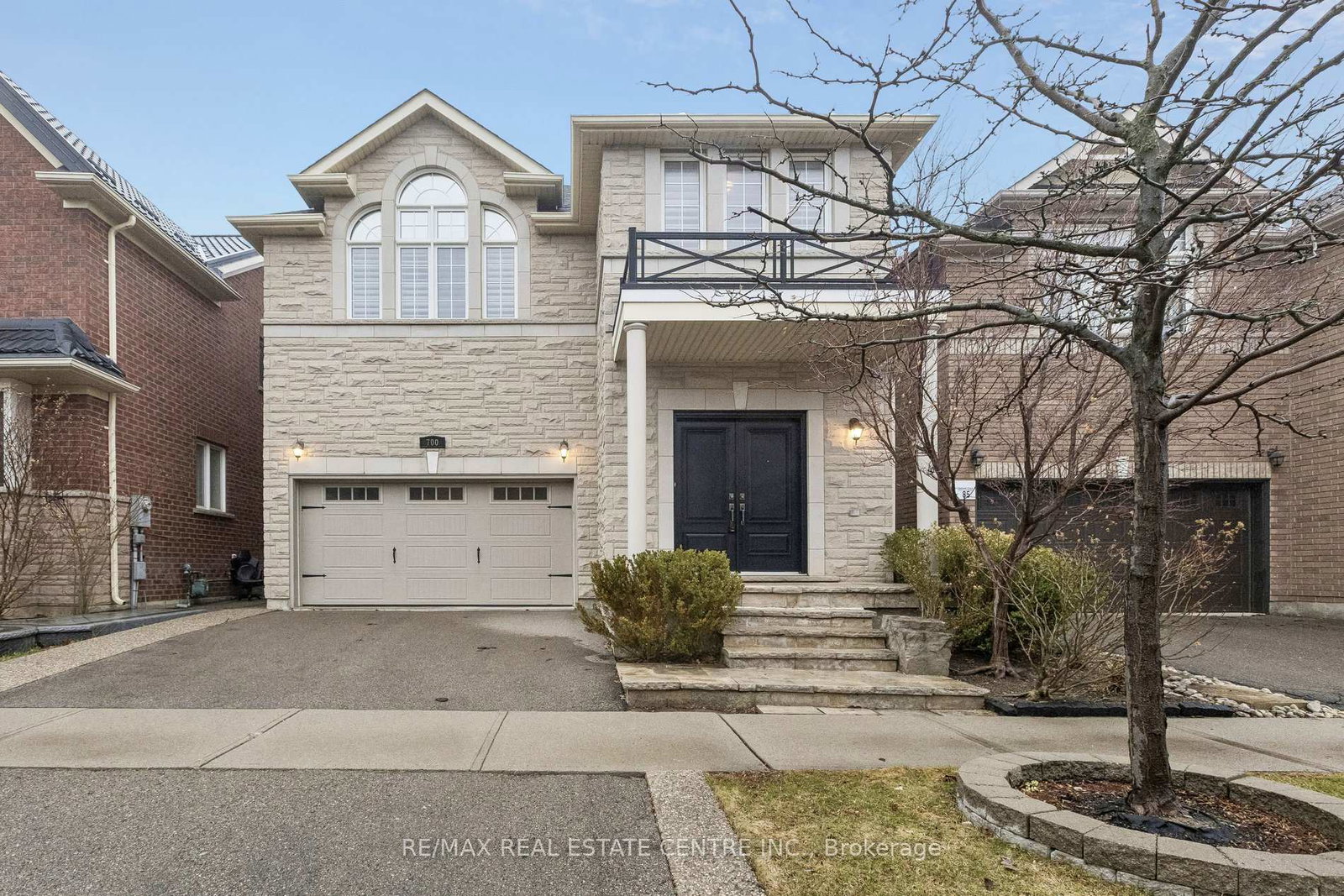 700-caldwell-crescent-milton-ontario-w12956200
