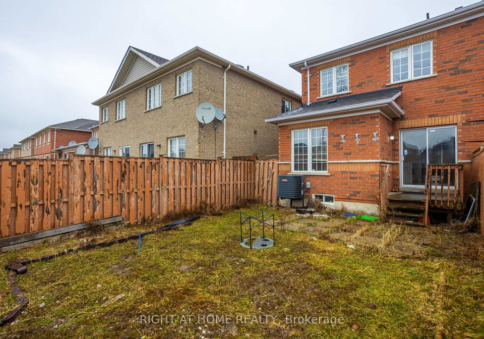4-wicklow-road-brampton-ontario-w12956368