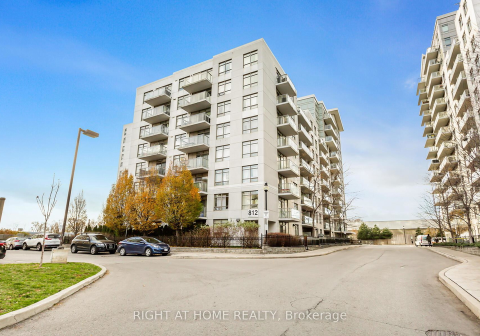 812-lansdowne-avenue-toronto-ontario-w12956570