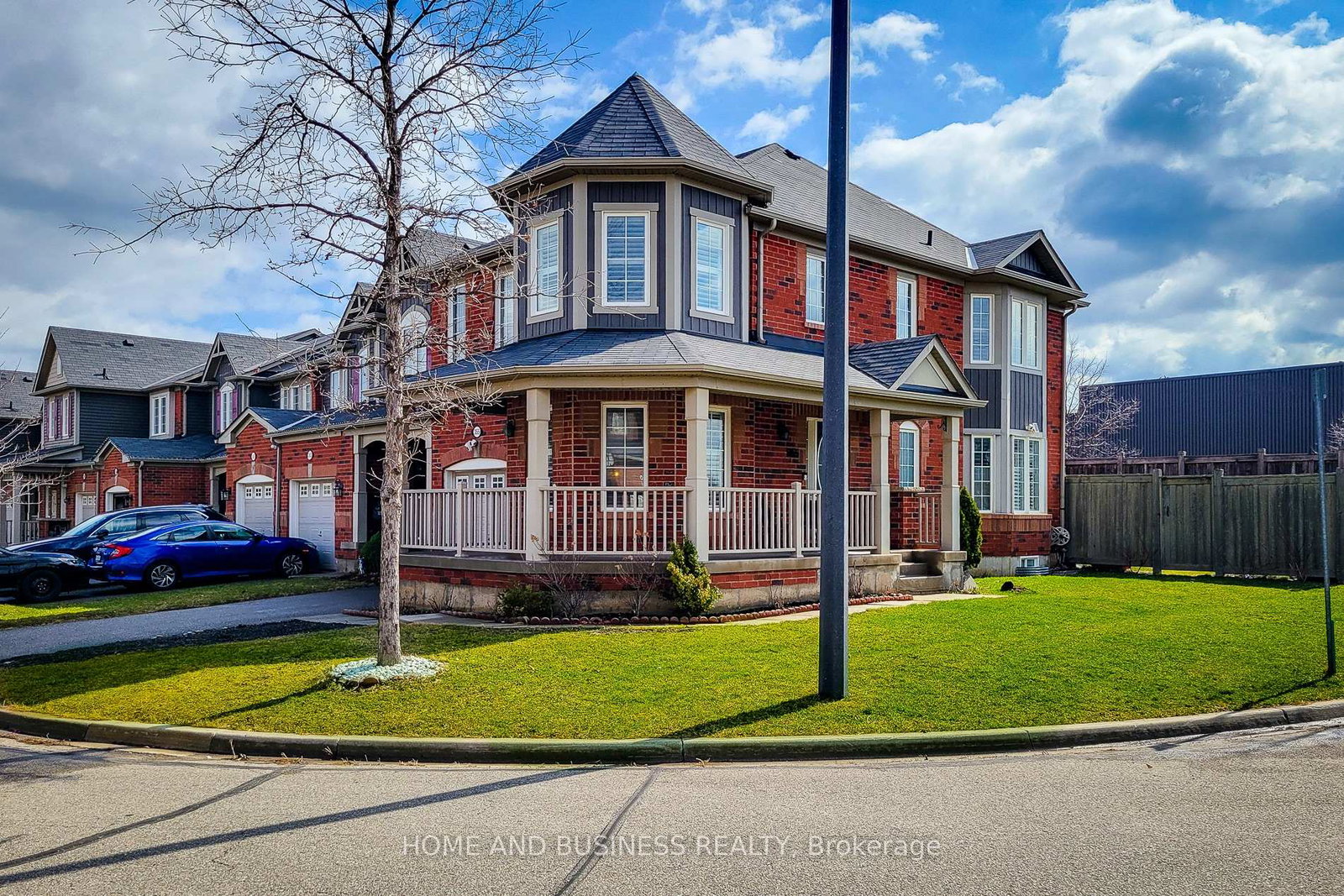 355-chuchmach-close-milton-ontario-w12956606