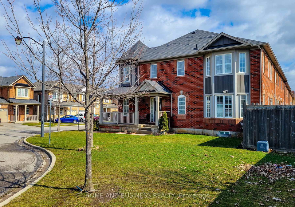 355-chuchmach-close-milton-ontario-w12956606