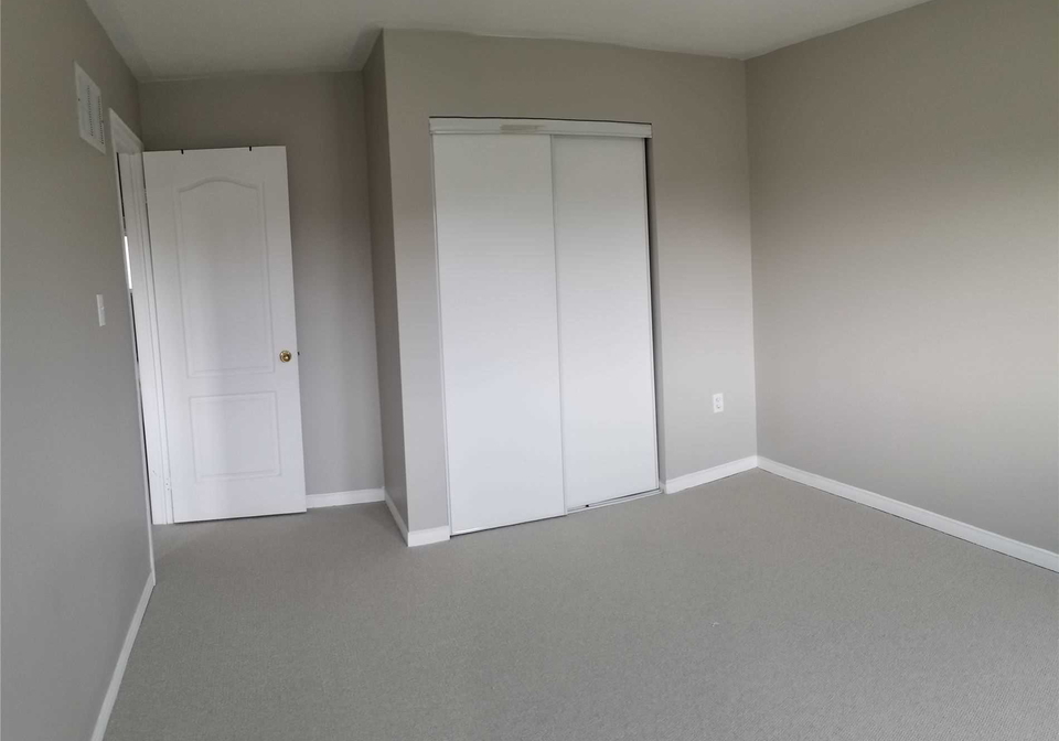 6043-coxswain-crescent-mississauga-ontario-w12956762