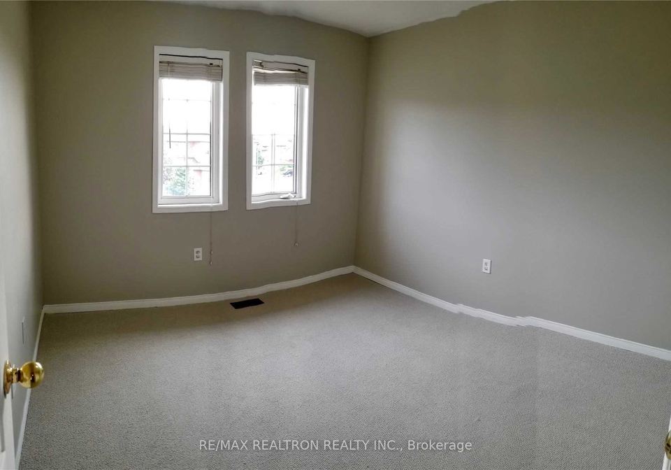 6043-coxswain-crescent-mississauga-ontario-w12956762