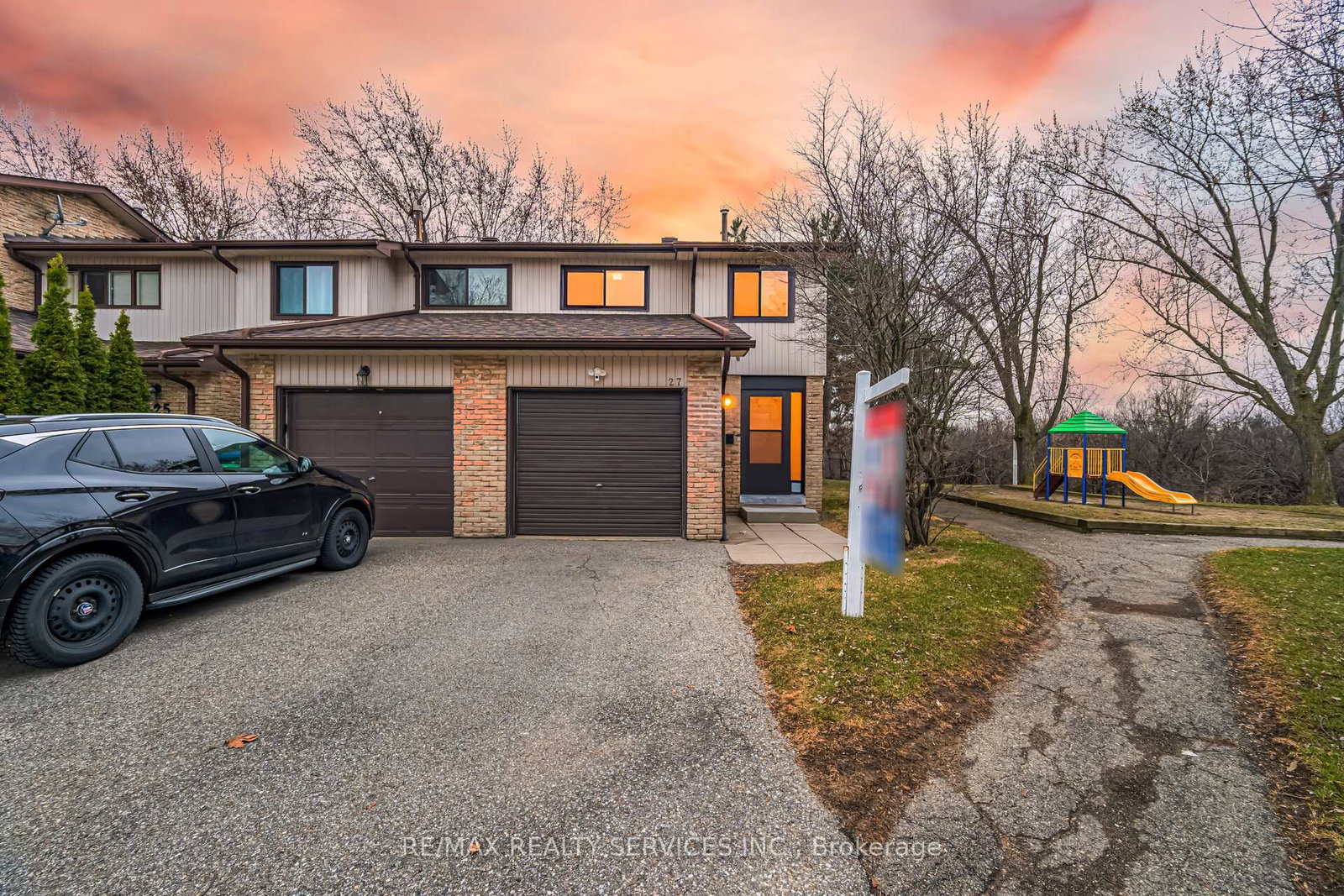 dawson-crescent-brampton-ontario-w12956846
