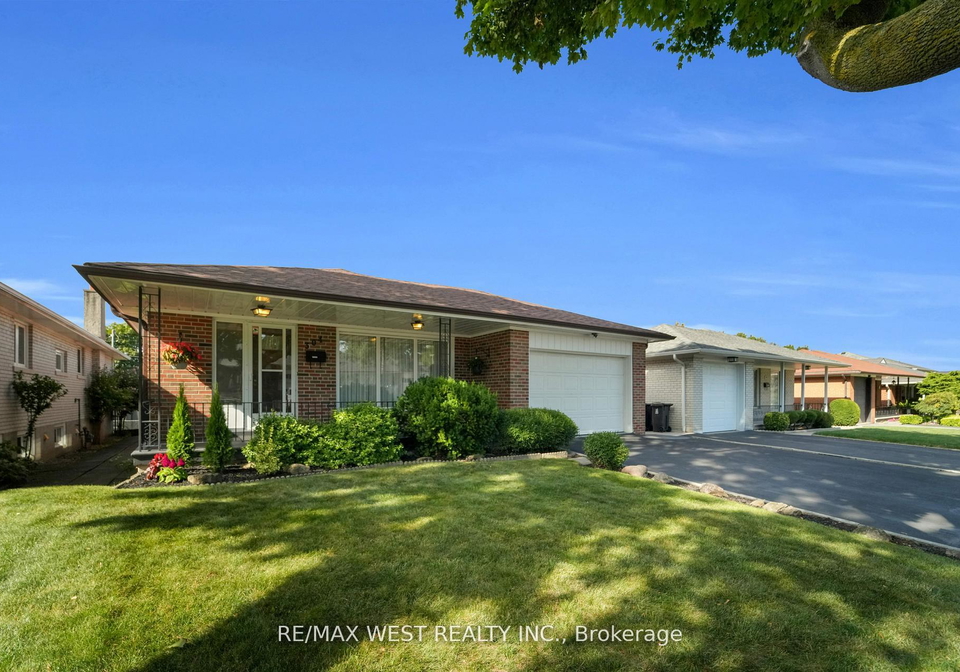 304-la-rose-avenue-etobicoke-ontario-w12956882