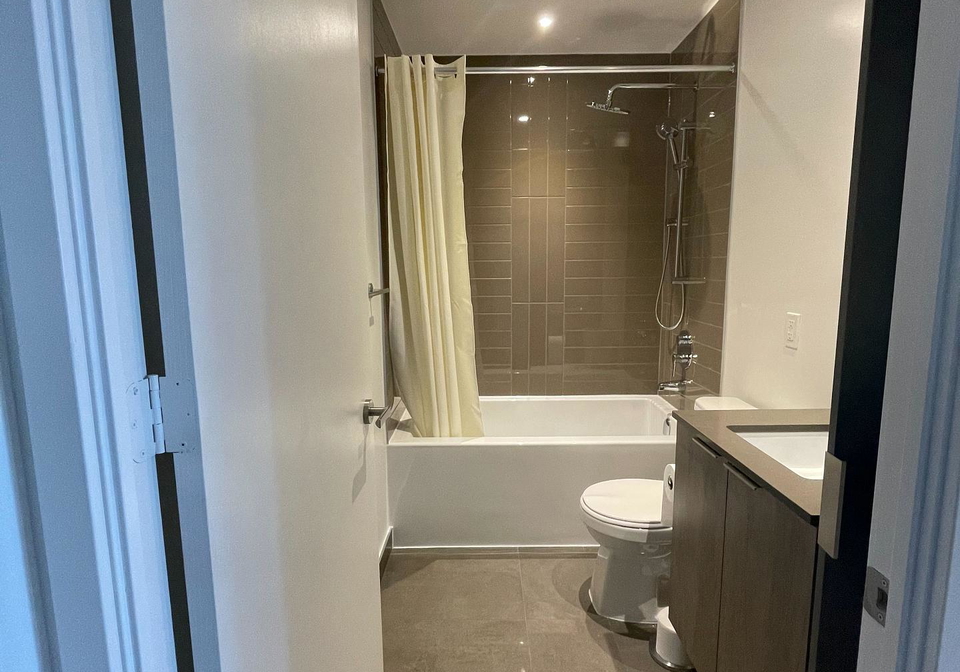 448-burnhamthorpe-road-w-mississauga-ontario-w12956944