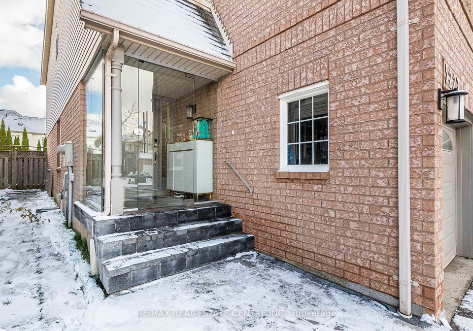 5223-ruperts-gate-drive-mississauga-ontario-w12956984