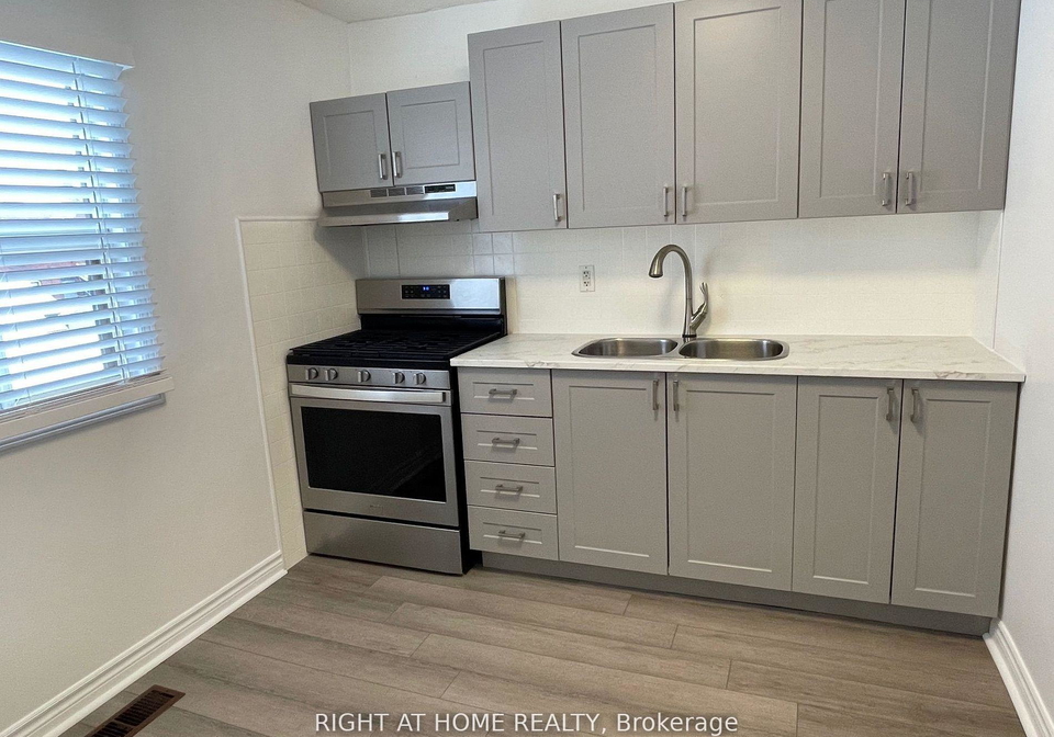 31-hallam-street-toronto-ontario-w12957020