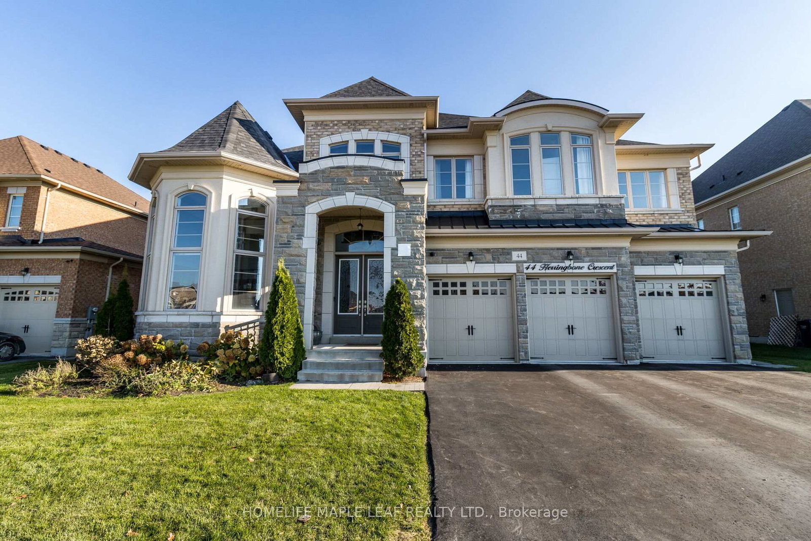 44-herringbone-crescent-brampton-ontario-w12957308