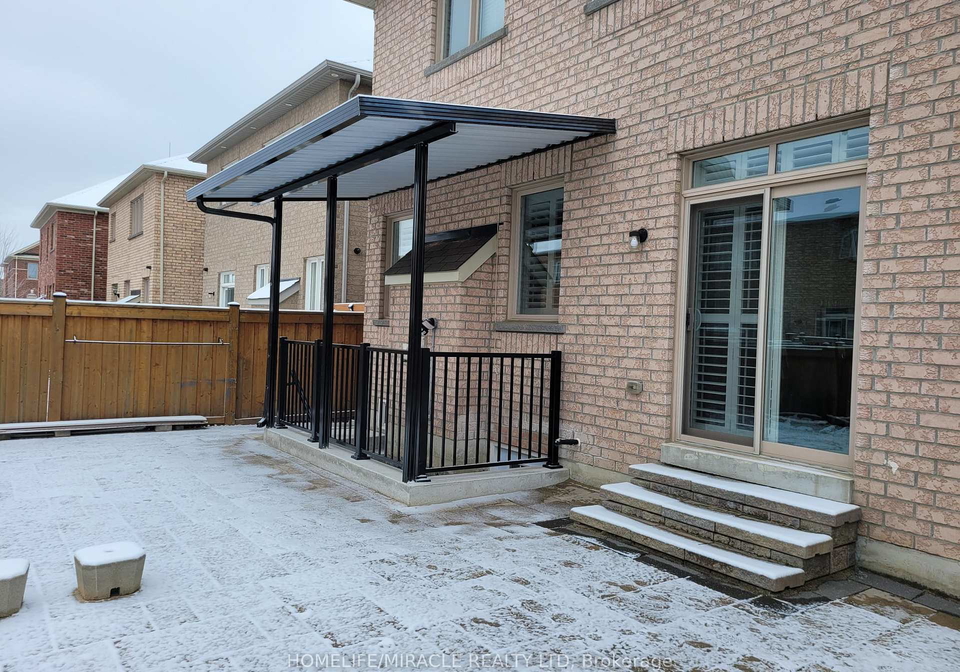 7-campwood-crescent-brampton-ontario-w12957644