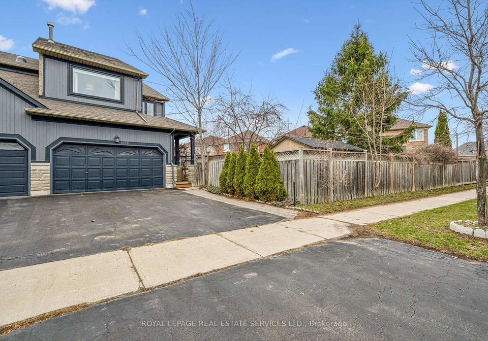 1888-stevington-crescent-mississauga-ontario-w12957692