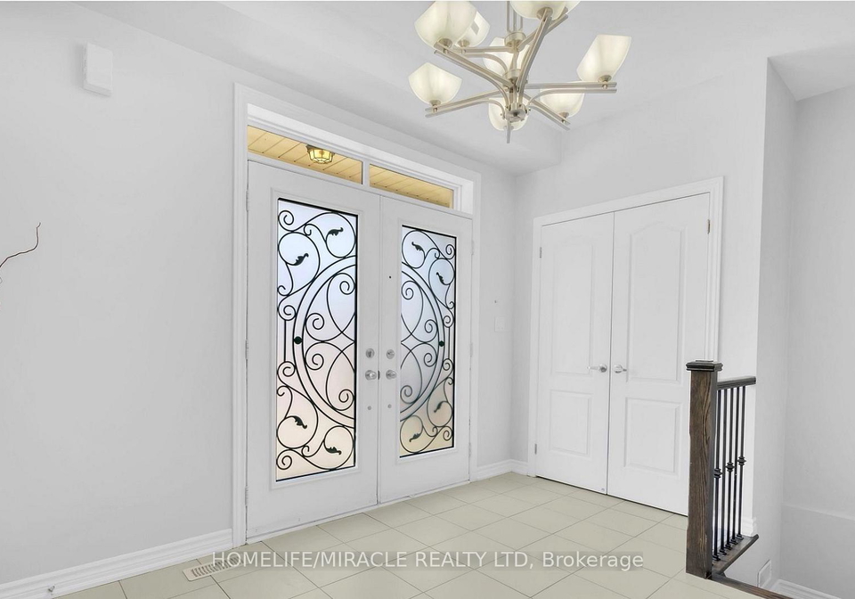 14-canary-close-brampton-ontario-w12957822