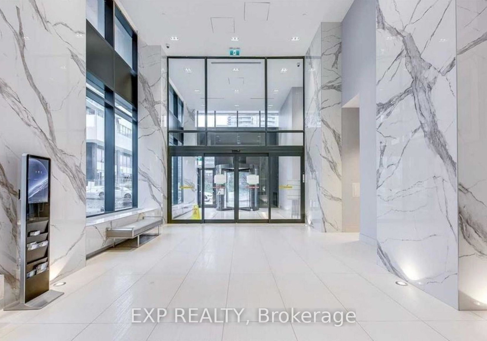 30-shore-breeze-drive-etobicoke-ontario-w12957938