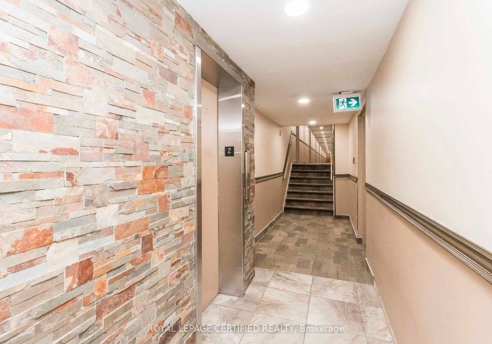 2095-roche-court-mississauga-ontario-w12957958