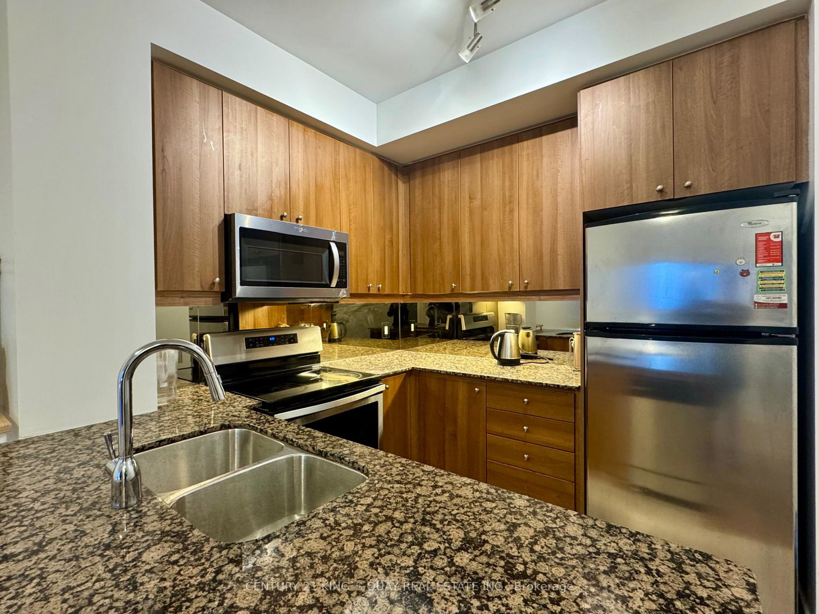 50-absolute-avenue-mississauga-ontario-w12958058
