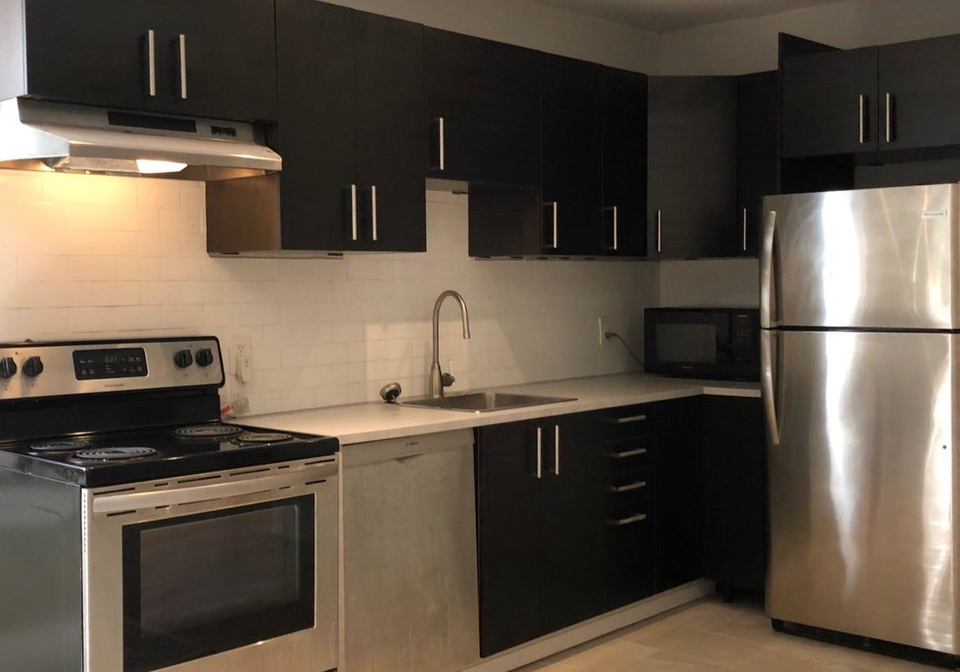 19-tyndall-avenue-toronto-ontario-w12958212