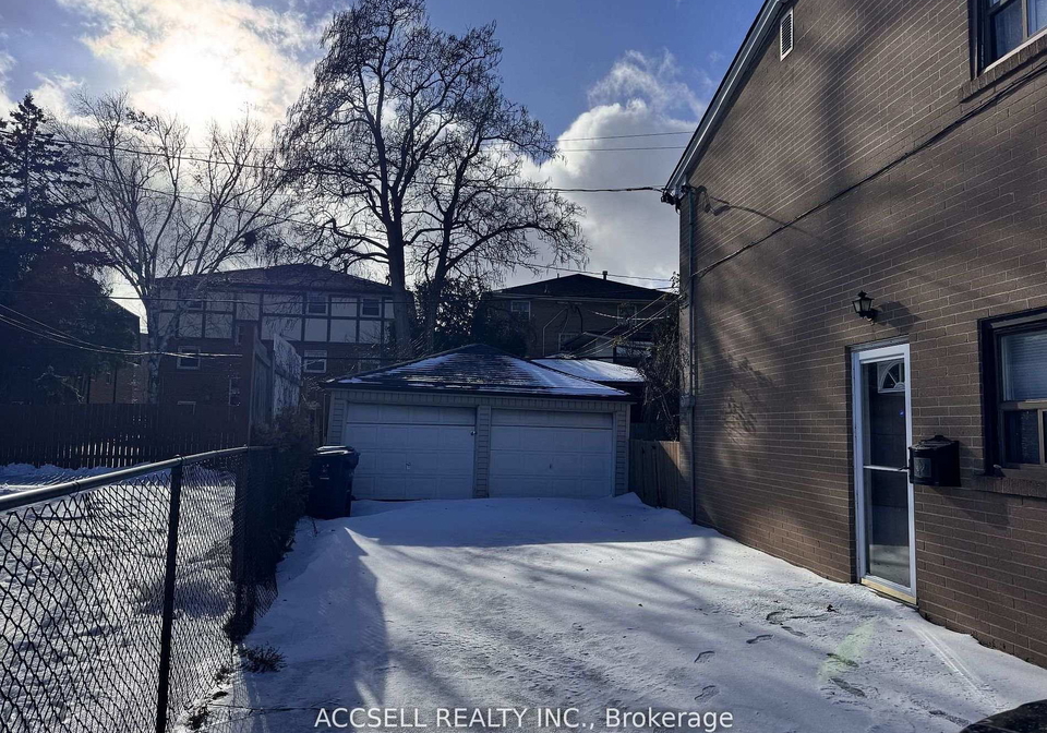 105-kingsview-boulevard-etobicoke-ontario-w12958394