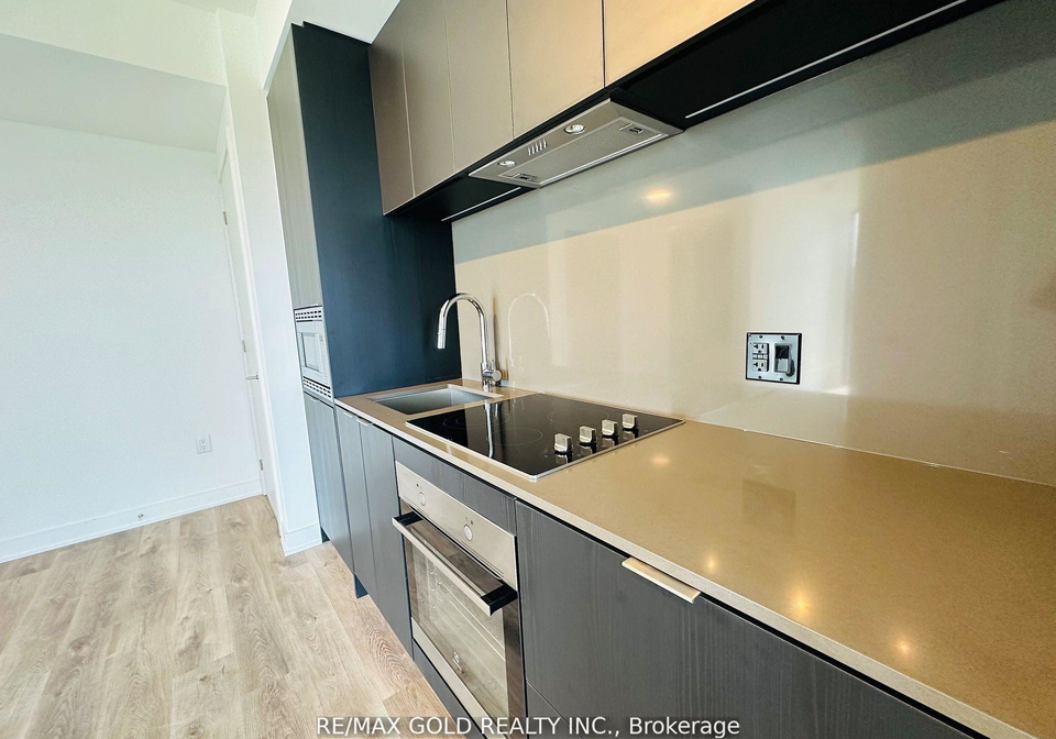 86-dundas-street-w-mississauga-ontario-w12958686