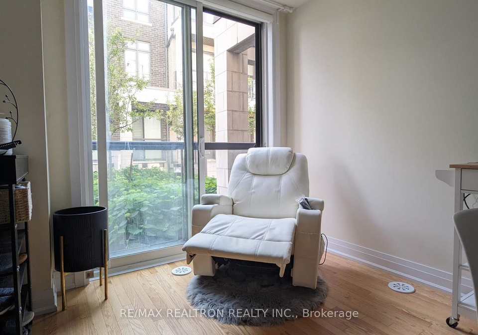 717-lawrence-avenue-w-north-york-ontario-w12959426