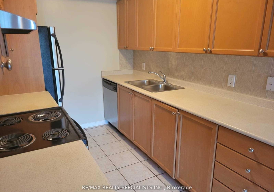 4975-southampton-drive-mississauga-ontario-w12959770