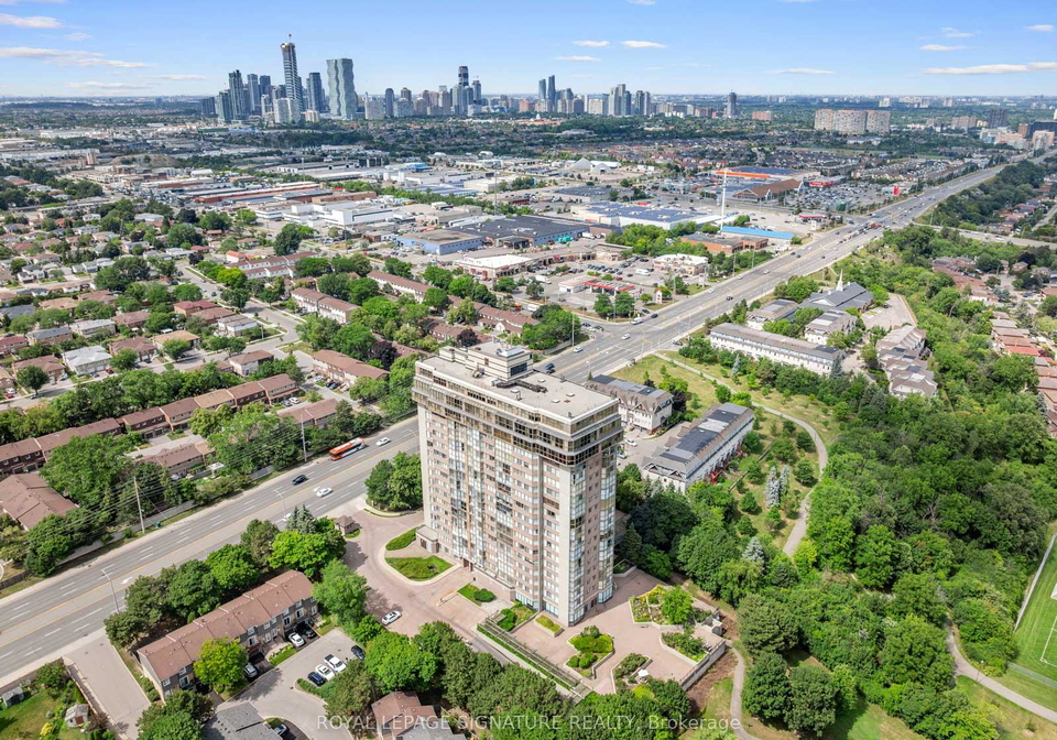 880-dundas-street-w-mississauga-ontario-w12959794