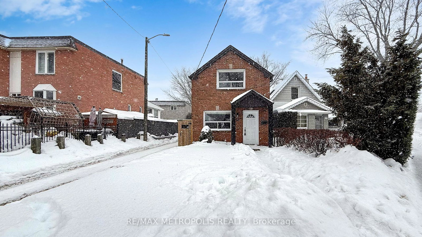 15-eileen-avenue-toronto-ontario-w12960026