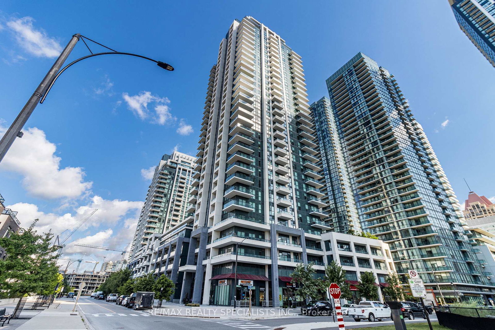 4055-parkside-village-drive-mississauga-ontario-w12960400