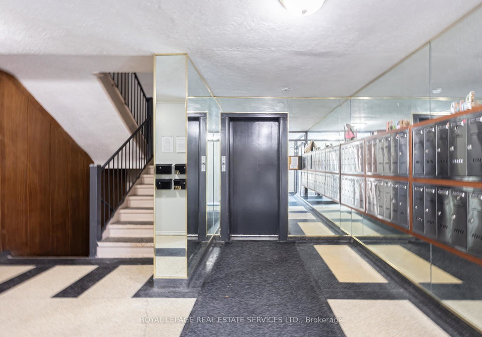 101-coe-hill-drive-toronto-ontario-w12961402