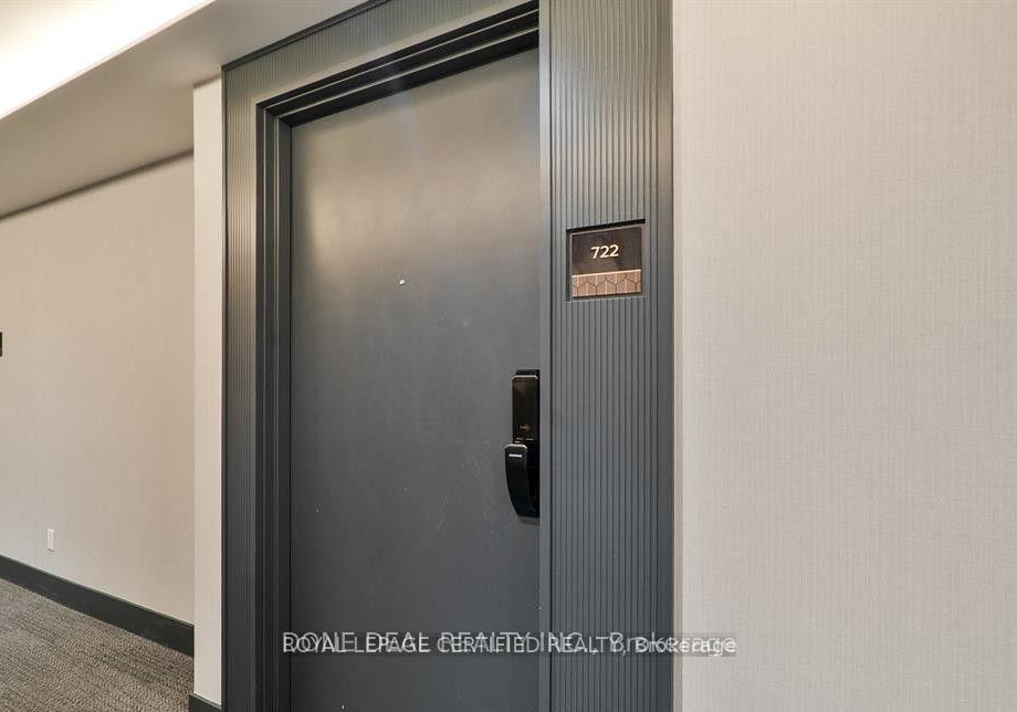 405-dundas-street-w-oakville-ontario-w12961420