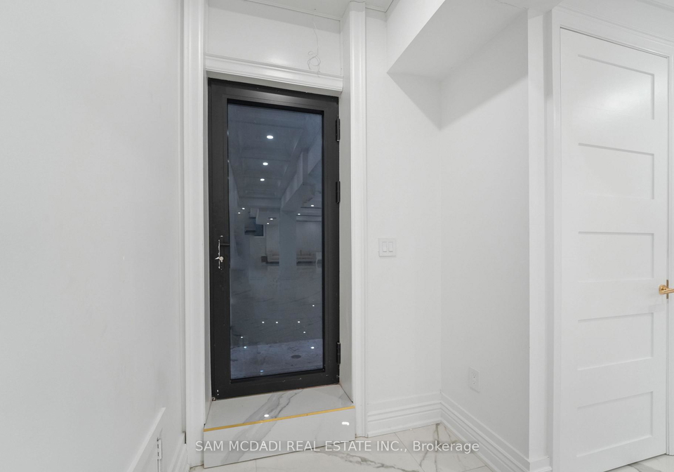 1394-lorne-park-road-mississauga-ontario-w12961524