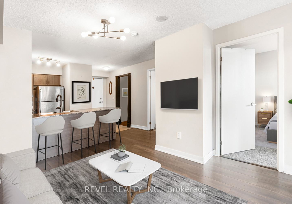 812-lansdowne-avenue-toronto-ontario-w12961746
