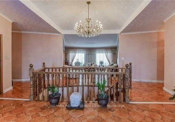 32-fenton-way-brampton-ontario-w12961830