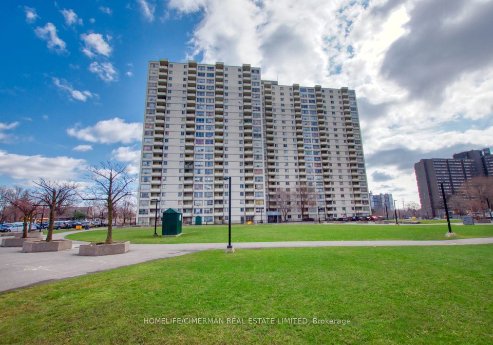 320-dixon-road-etobicoke-ontario-w12961894