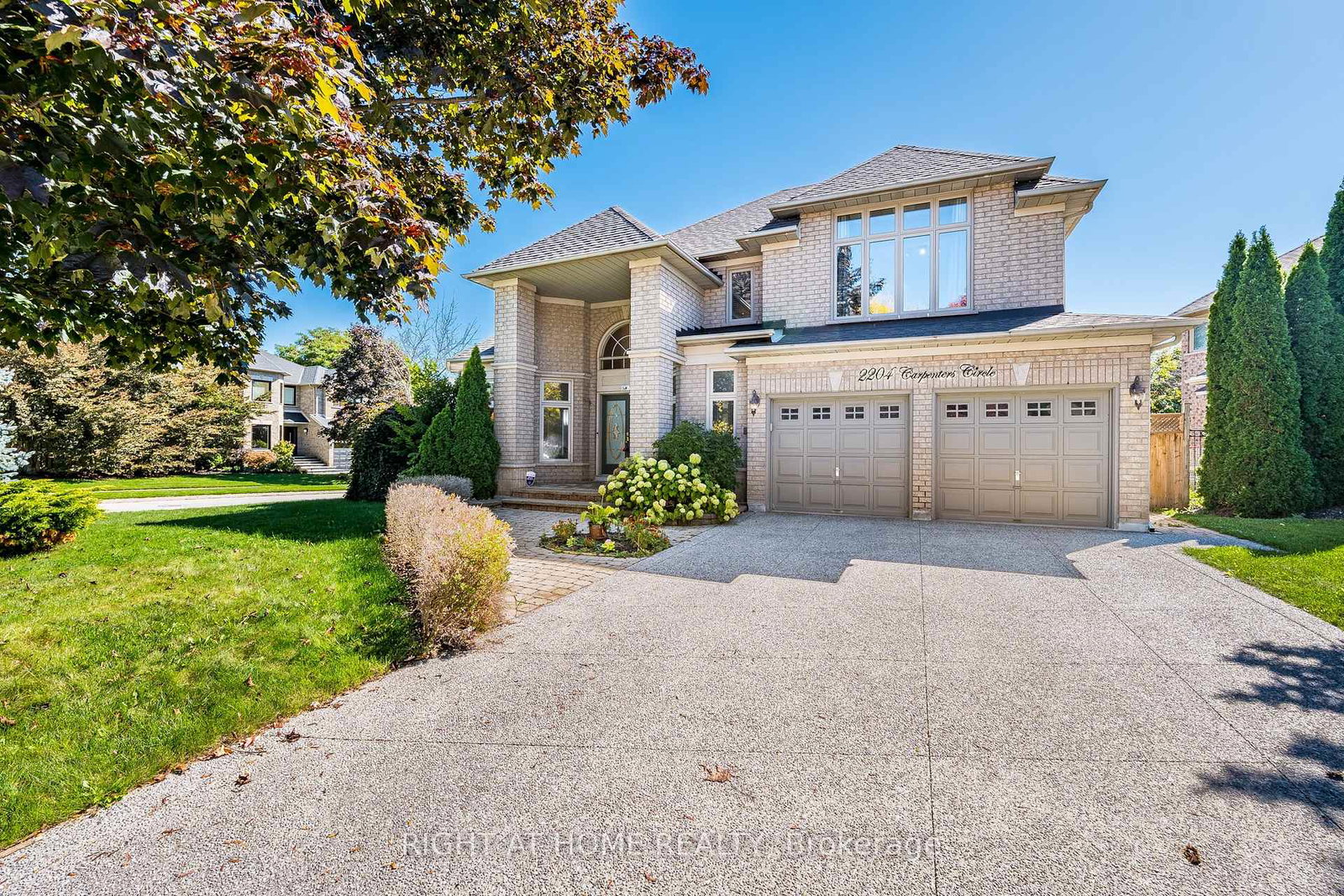 2204-carpenters-circle-oakville-ontario-w12962270