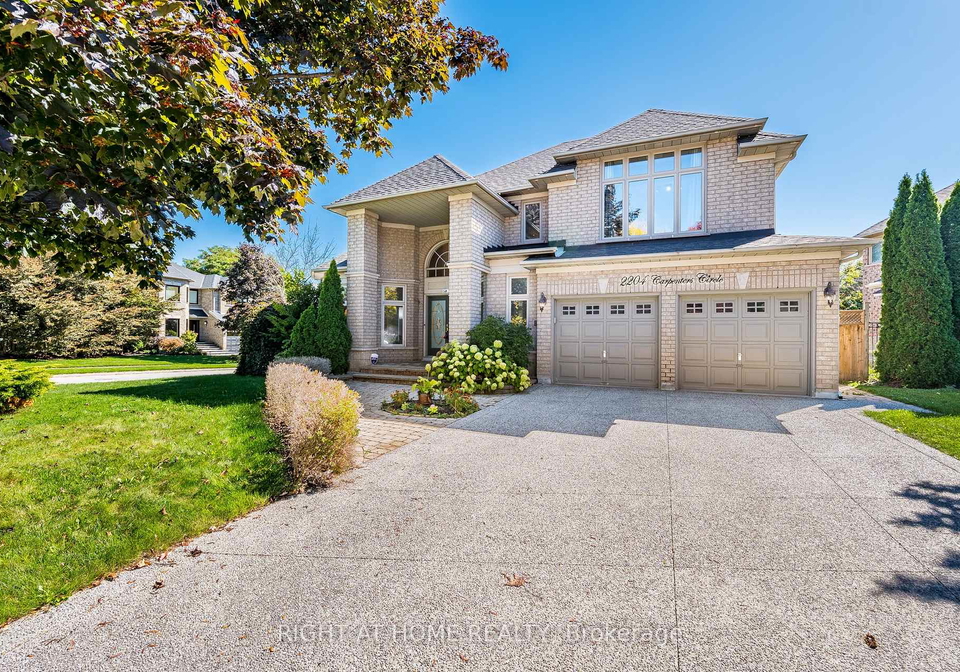 2204-carpenters-circle-oakville-ontario-w12962270
