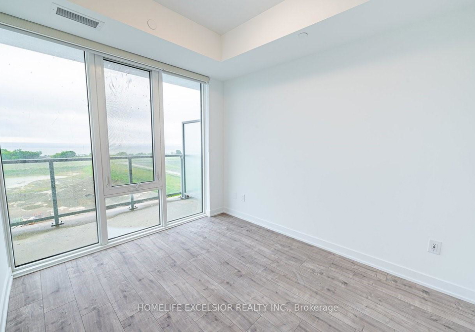 220-missinnihe-way-mississauga-ontario-w12962370