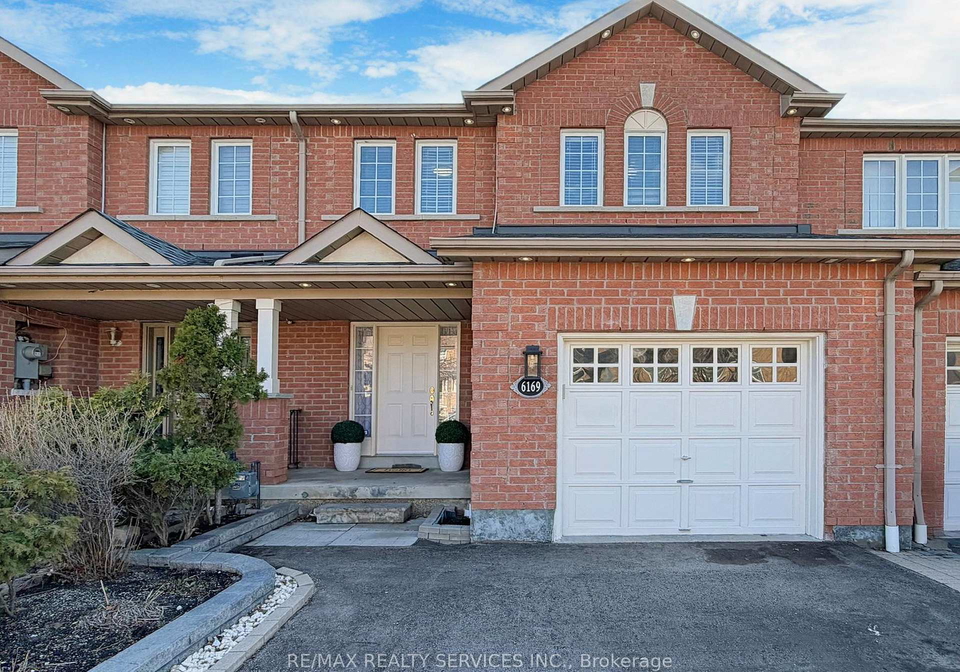 6169-rowers-crescent-mississauga-ontario-w12962618