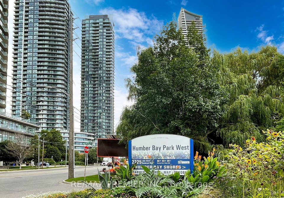 2200-lake-shore-boulevard-w-etobicoke-ontario-w12962646