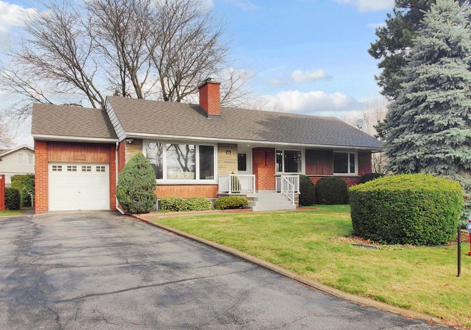 1579-liveoak-drive-n-mississauga-ontario-w12962896