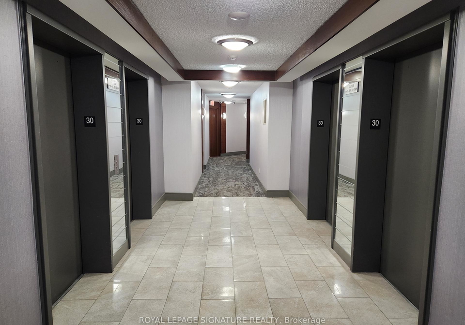 310-burnhamthorpe-road-w-mississauga-ontario-w12962972
