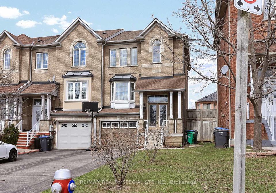 6552-opera-glass-crescent-mississauga-ontario-w12963298