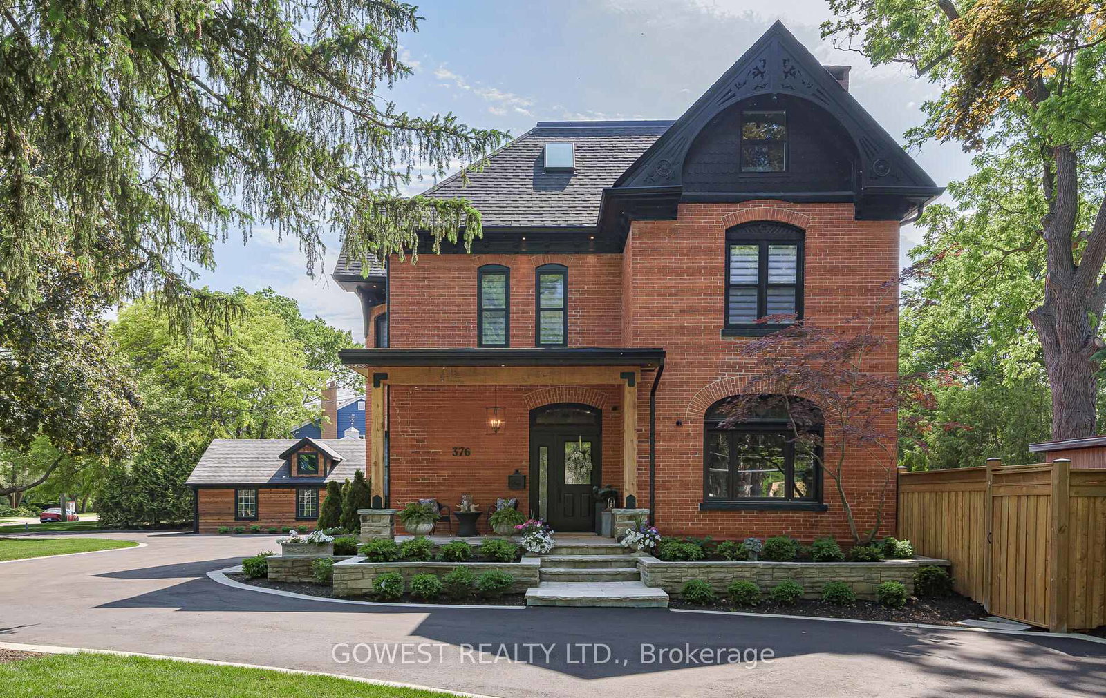 376-chartwell-road-oakville-ontario-w12963954