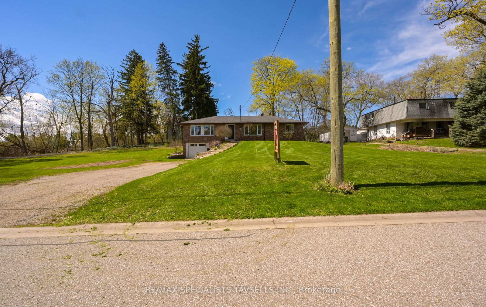 10-victoria-street-caledon-ontario-w12964036