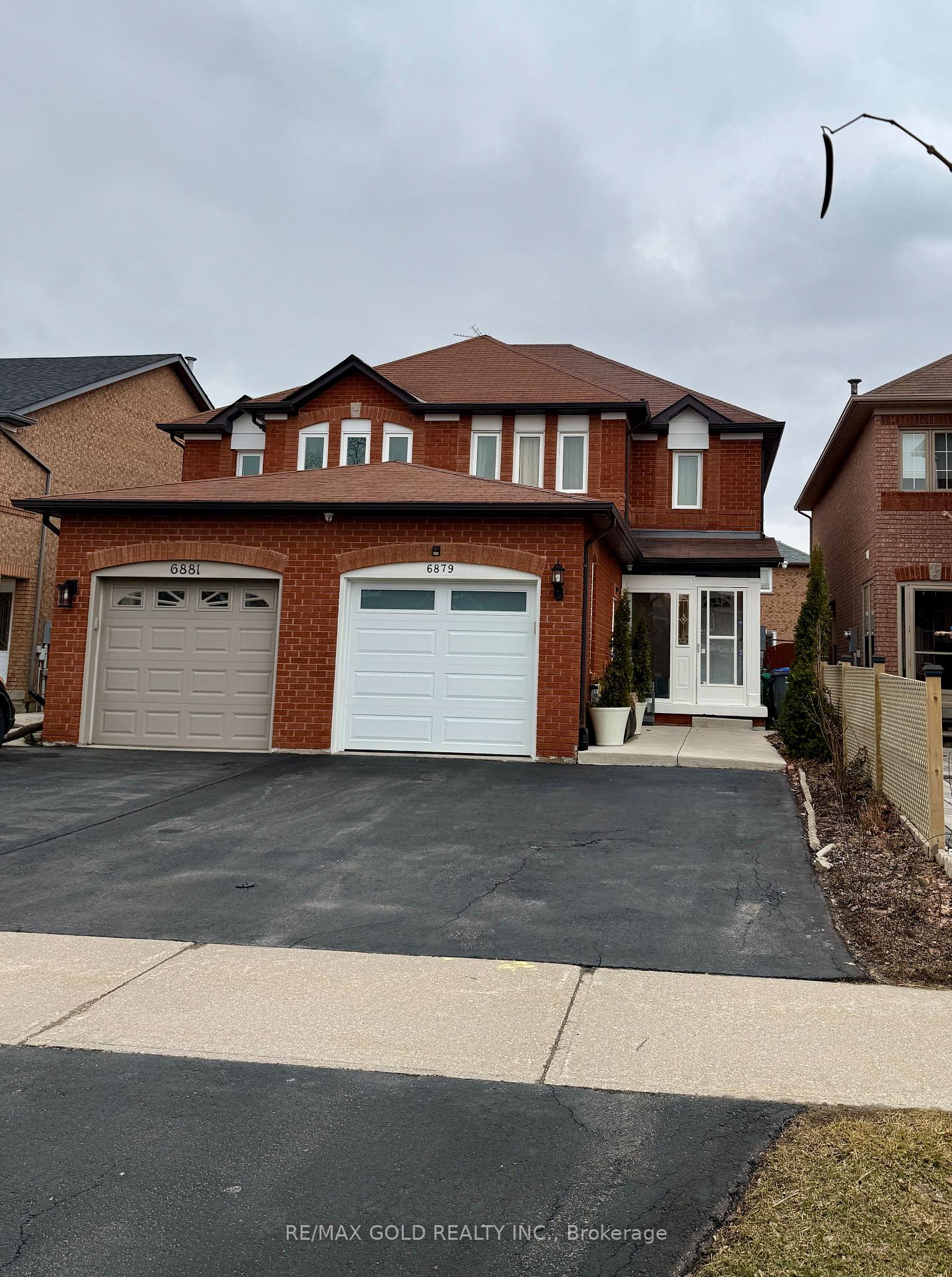 6879-bansbridge-crescent-mississauga-ontario-w12964256