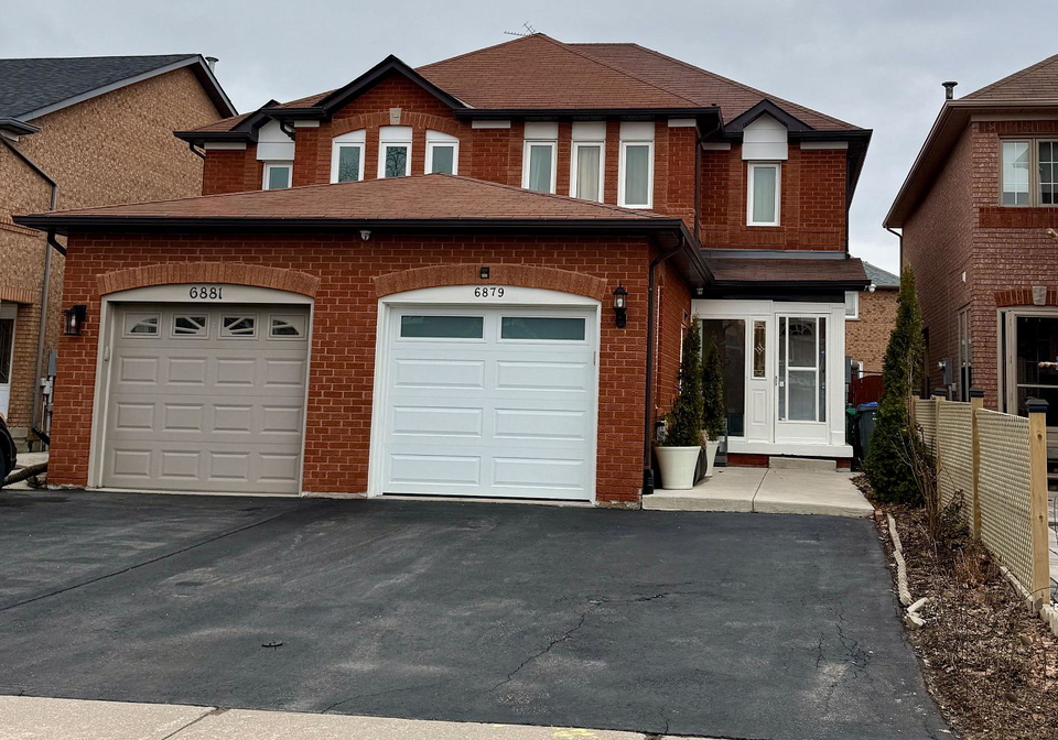6879-bansbridge-crescent-mississauga-ontario-w12964256